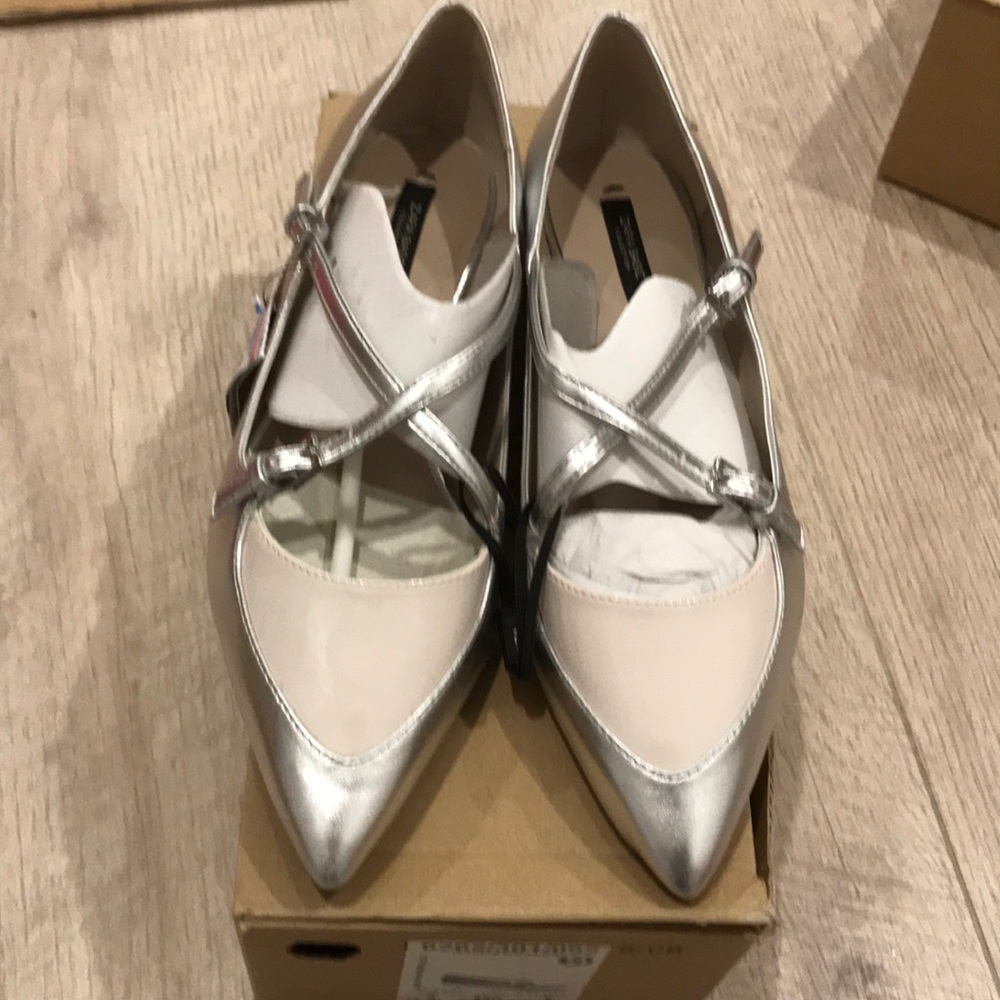 Zara flats size 8 or 39euro, new